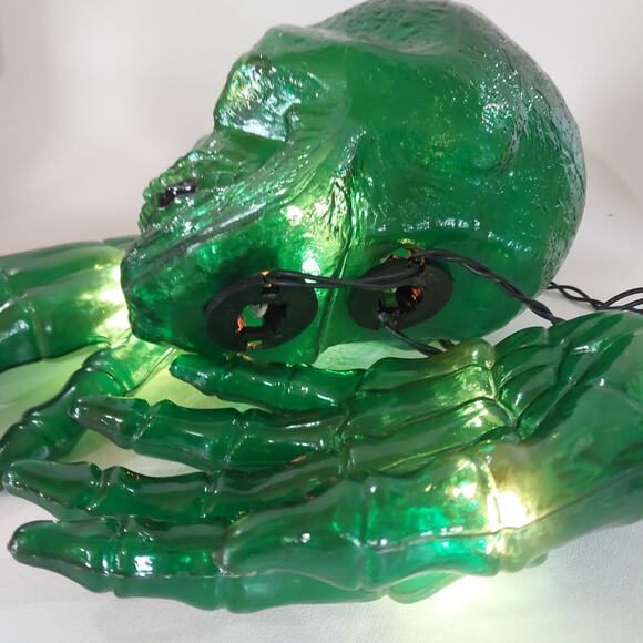 Vtg Halloween Series Lighted Skull & Hands 3 Piece Clear Green Prop‎ Set Tested - Picture 4 of 5